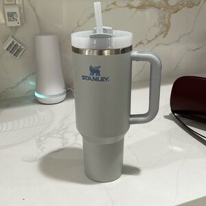 Stanley water tumbler 40oz